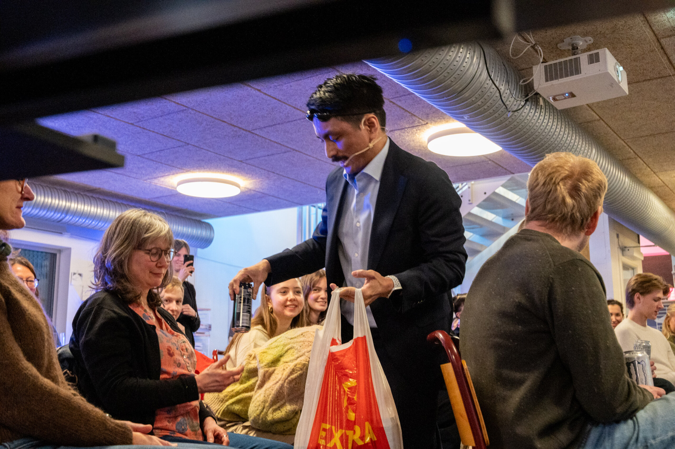 250122 Performance F15 Web 16