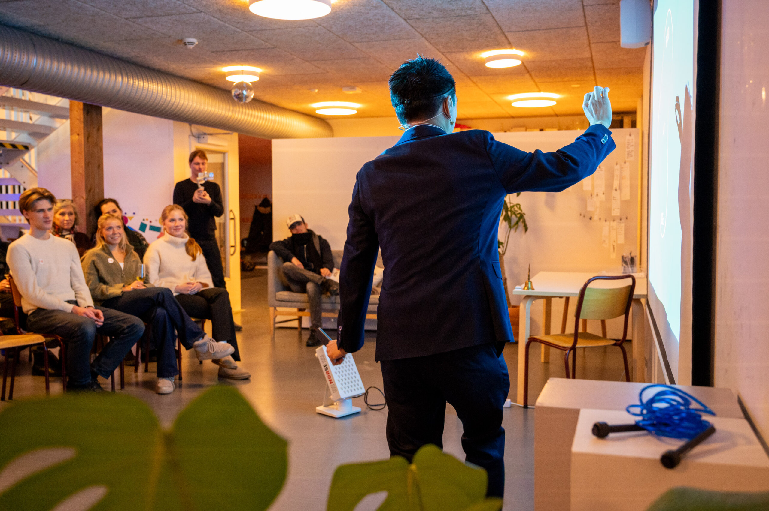 250122 Performance F15 Web 17